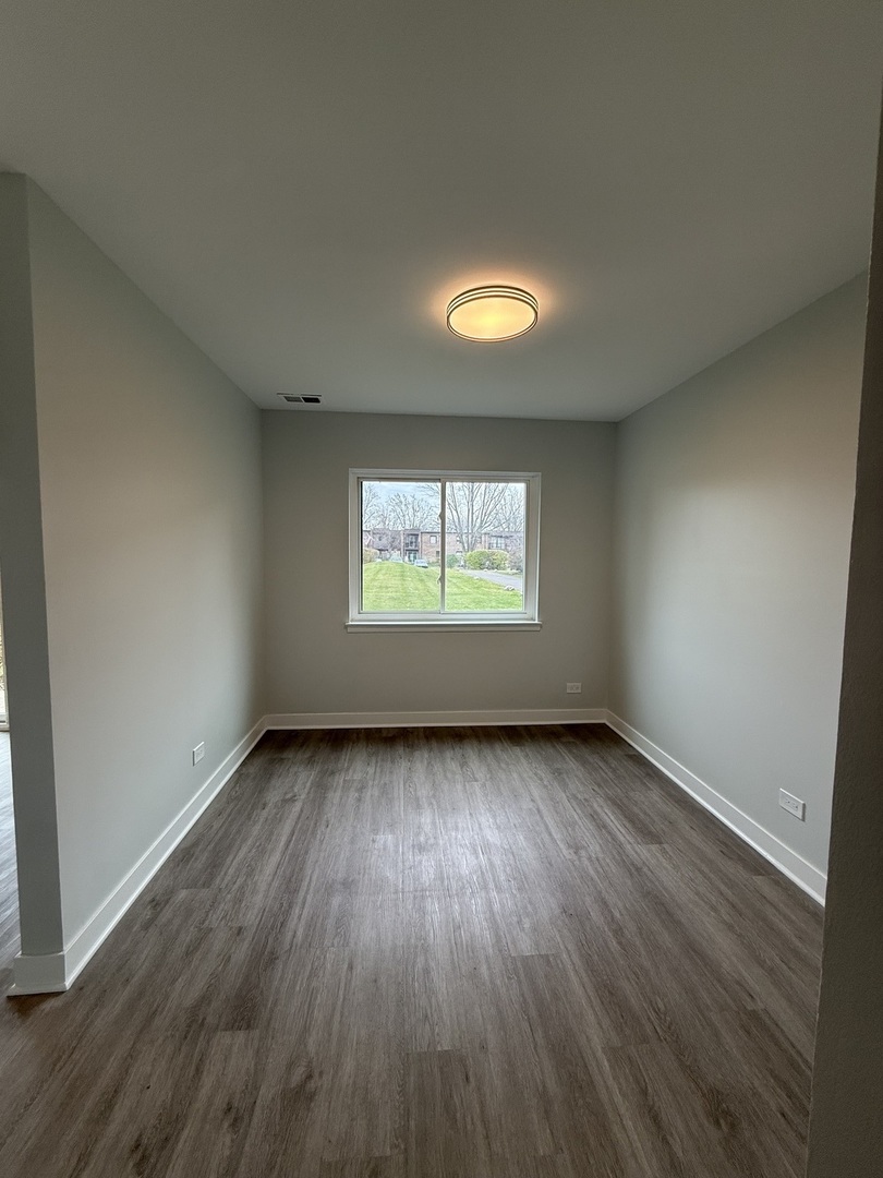 1173 S Forums Court #1D, Wheeling, IL 60090