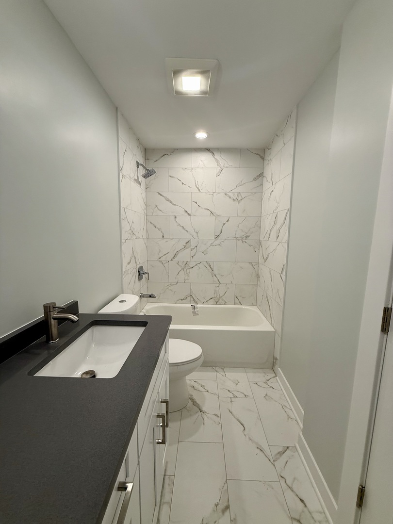 1173 S Forums Court #1D, Wheeling, IL 60090