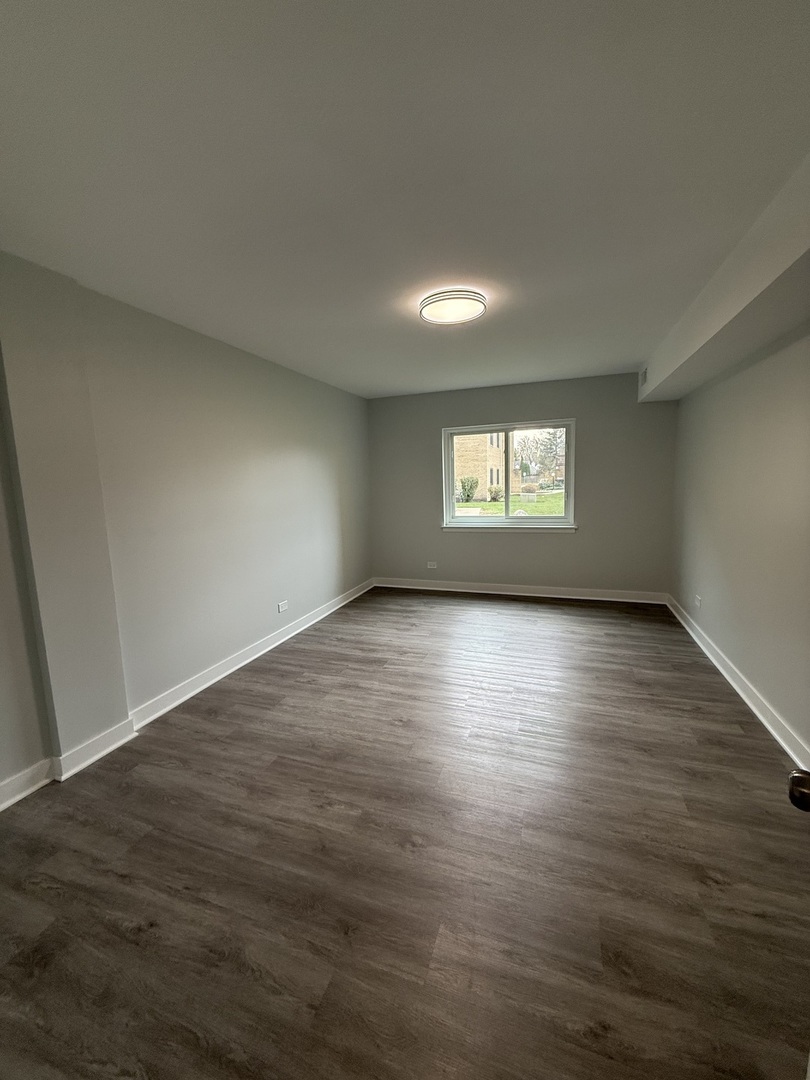 1173 S Forums Court #1D, Wheeling, IL 60090