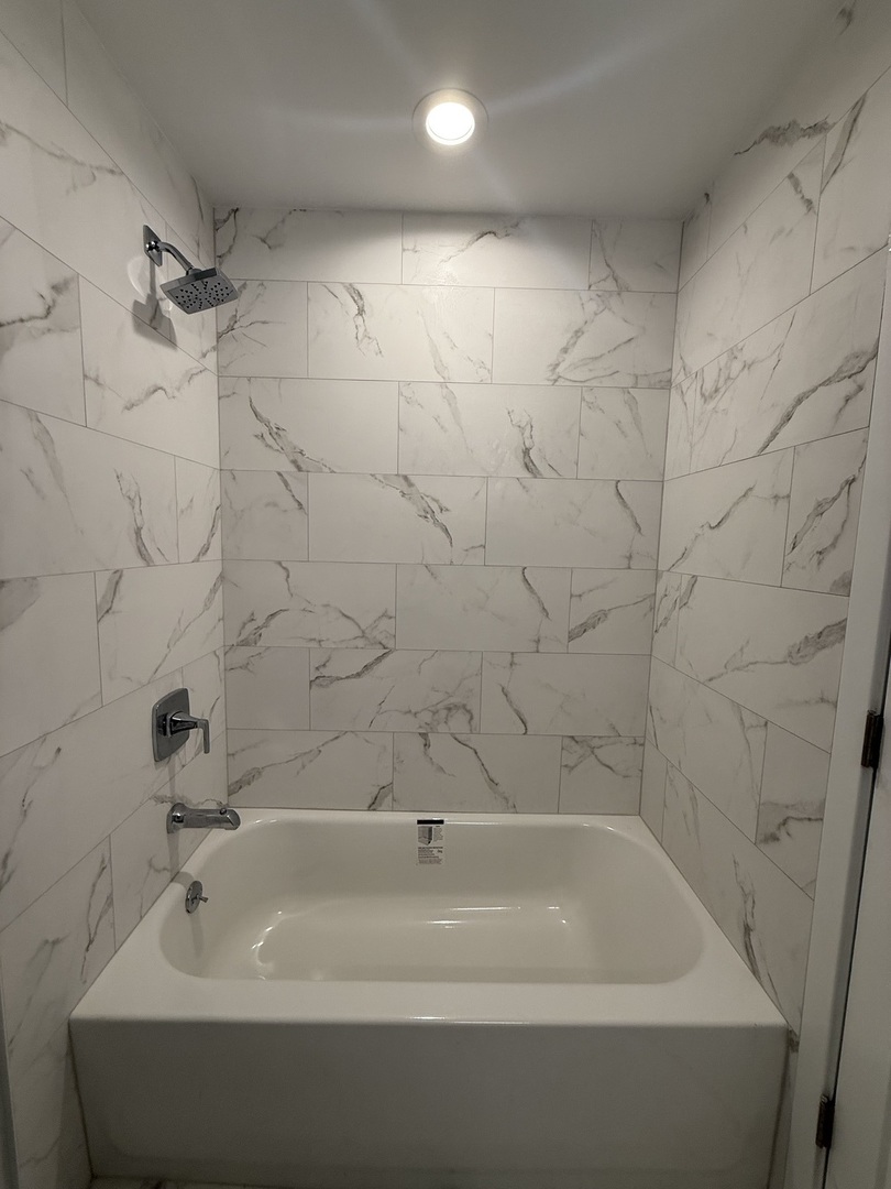 1173 S Forums Court #1D, Wheeling, IL 60090