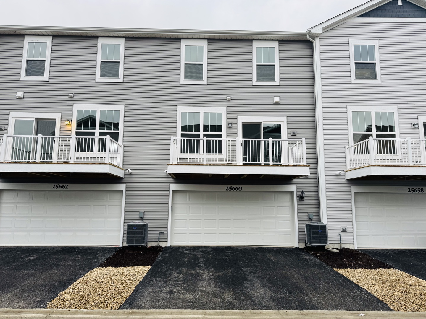 25660 W Yorkshire Drive, Plainfield, IL 60544