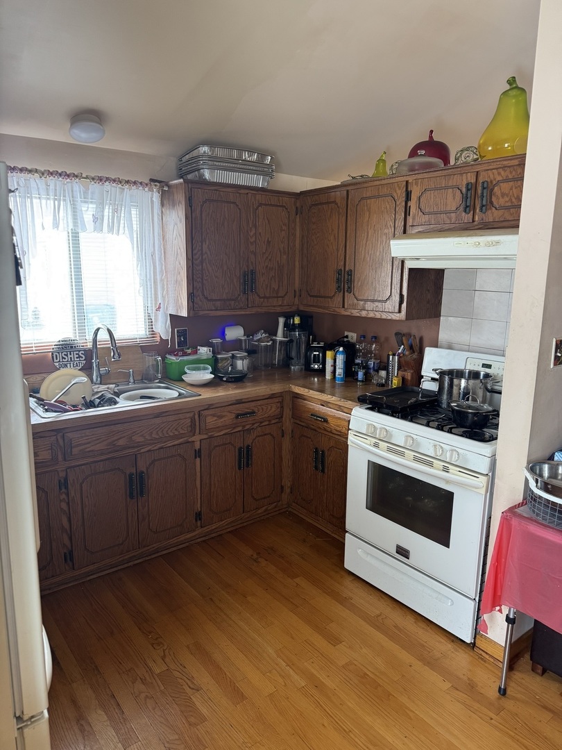 5728 Woodgate Drive, Matteson, IL 60443