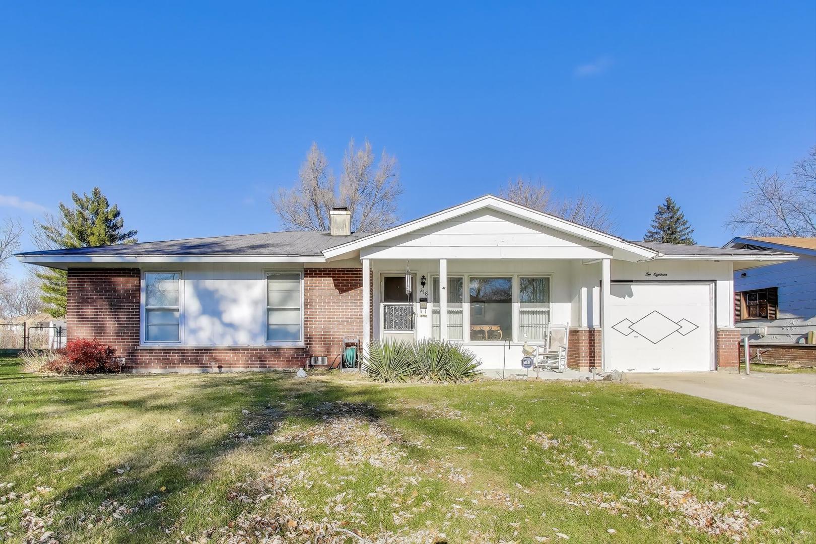 218 Greenbriar Street, Elk Grove Village, IL 60007