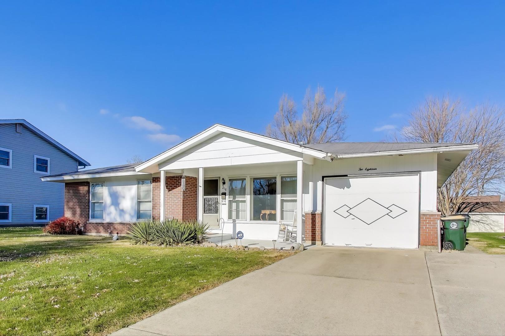 218 Greenbriar Street, Elk Grove Village, IL 60007