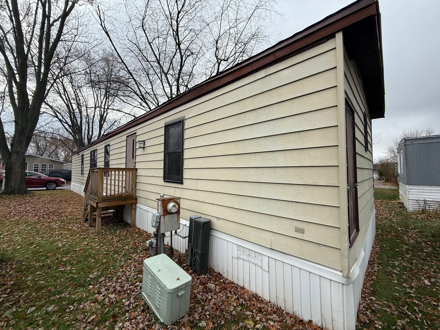 3910 Ingleside Place, Park City, IL 60085