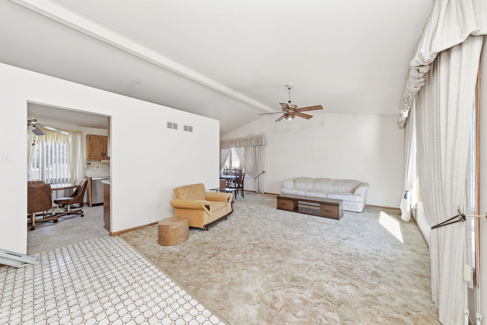 5841 W 75th Place, Burbank, IL 60459