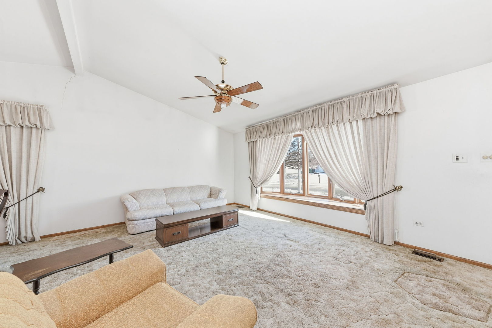 5841 W 75th Place, Burbank, IL 60459