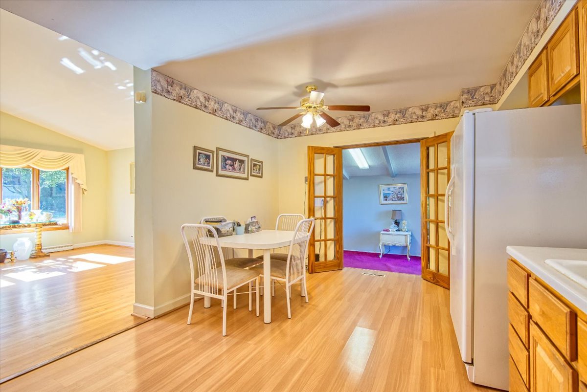 251 W Armitage Avenue, Elmhurst, IL 60126