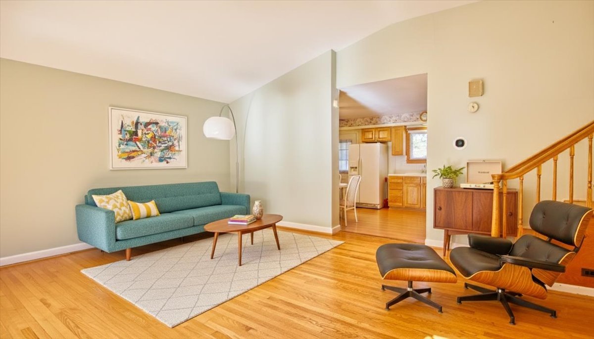 251 W Armitage Avenue, Elmhurst, IL 60126