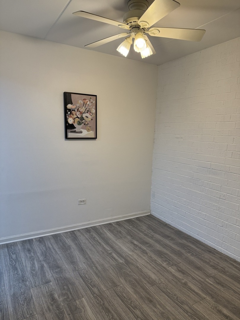 138 E Bailey Road #B, Naperville, IL 60565