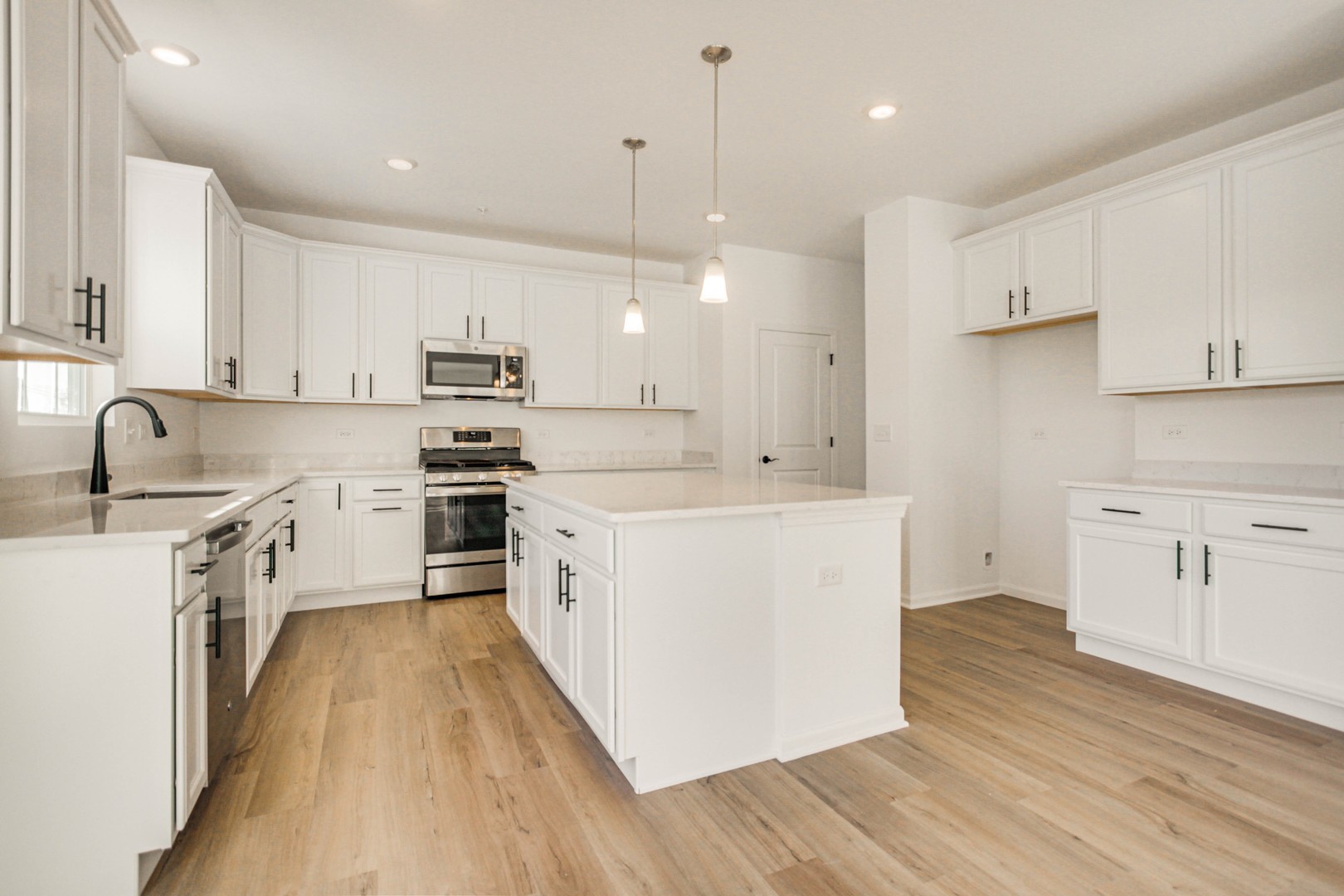 10804 Saxony Street, Huntley, IL 60142