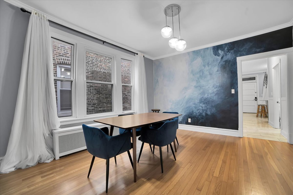 2108 Highland Avenue, Berwyn, IL 60402