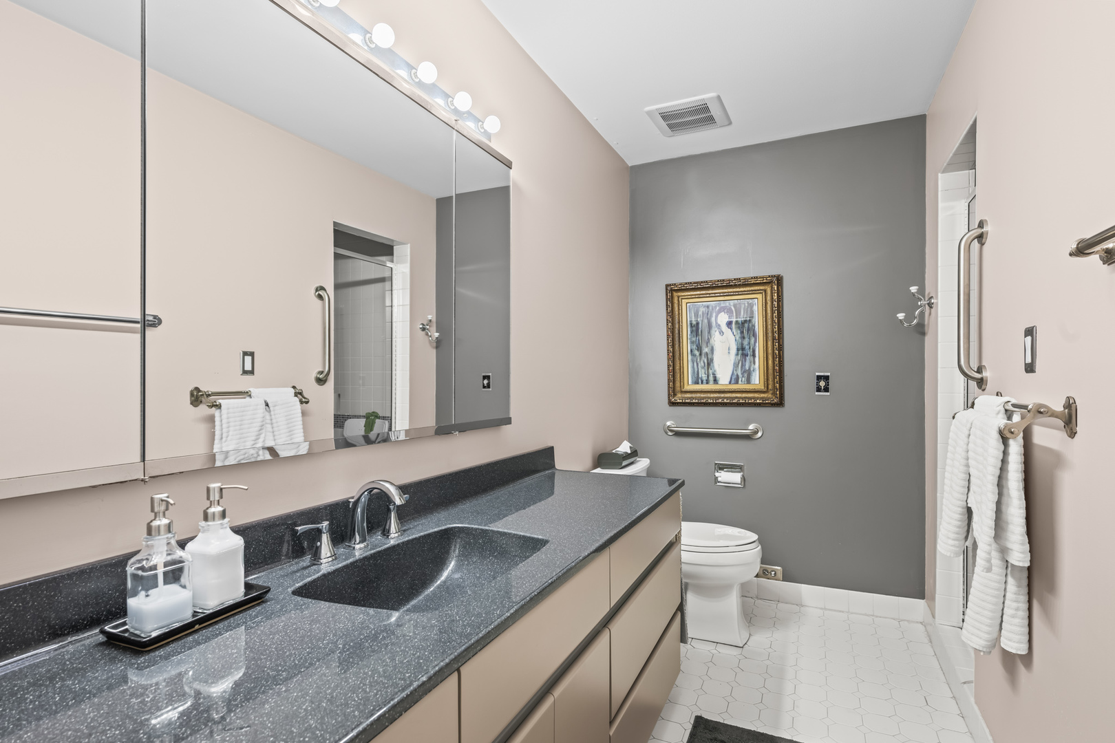 145 Rivershire Lane, Lincolnshire, IL 60069