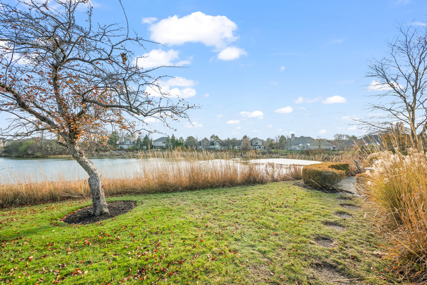 145 Rivershire Lane, Lincolnshire, IL 60069