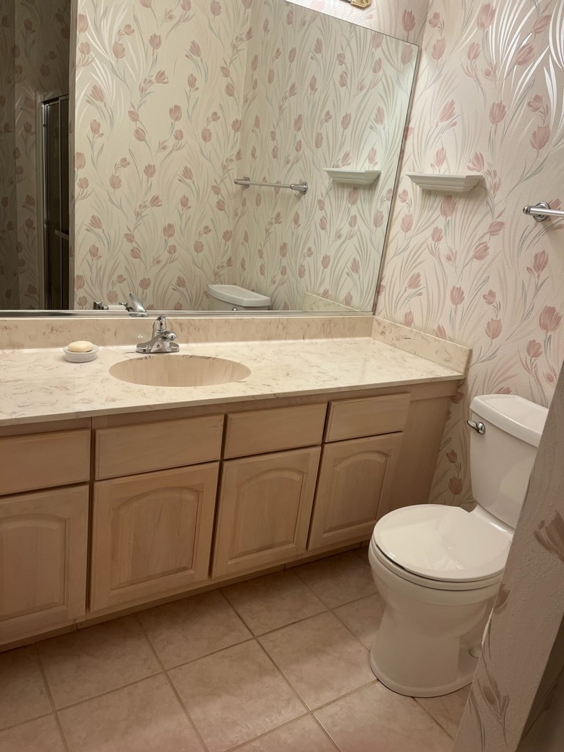 11022 Deblin Lane, Oak Lawn, IL 60453