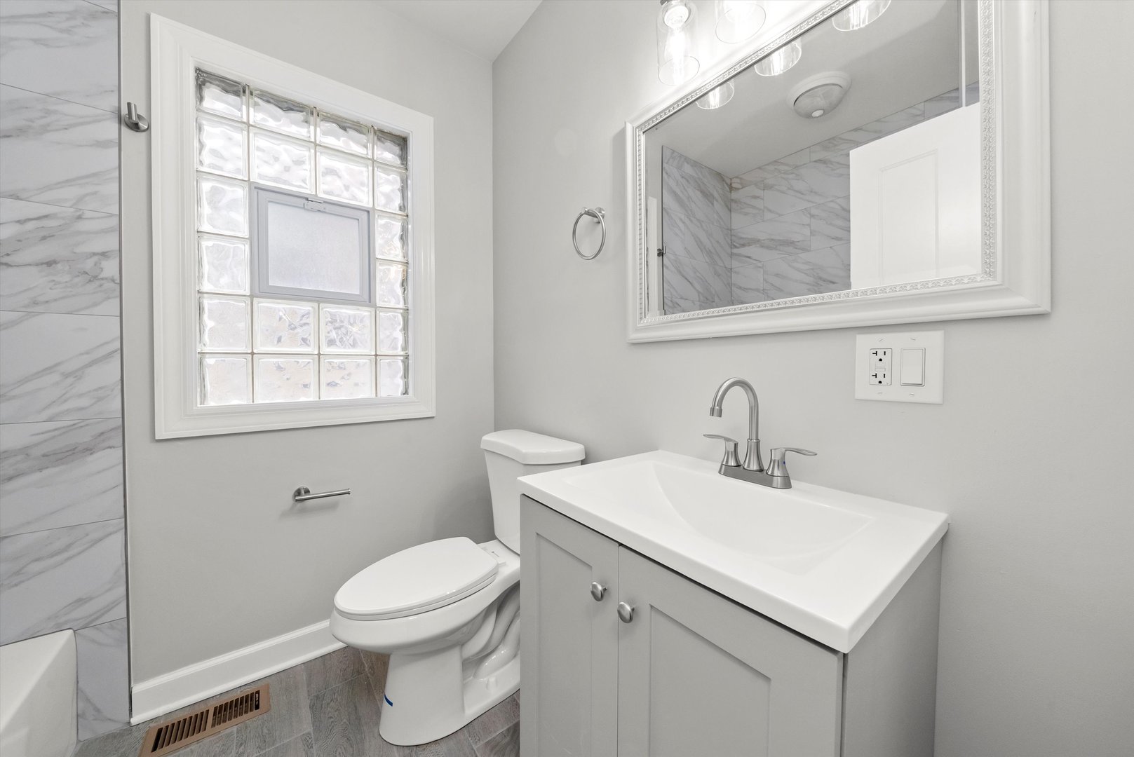 11009 S Normal Avenue, Chicago, IL 60628