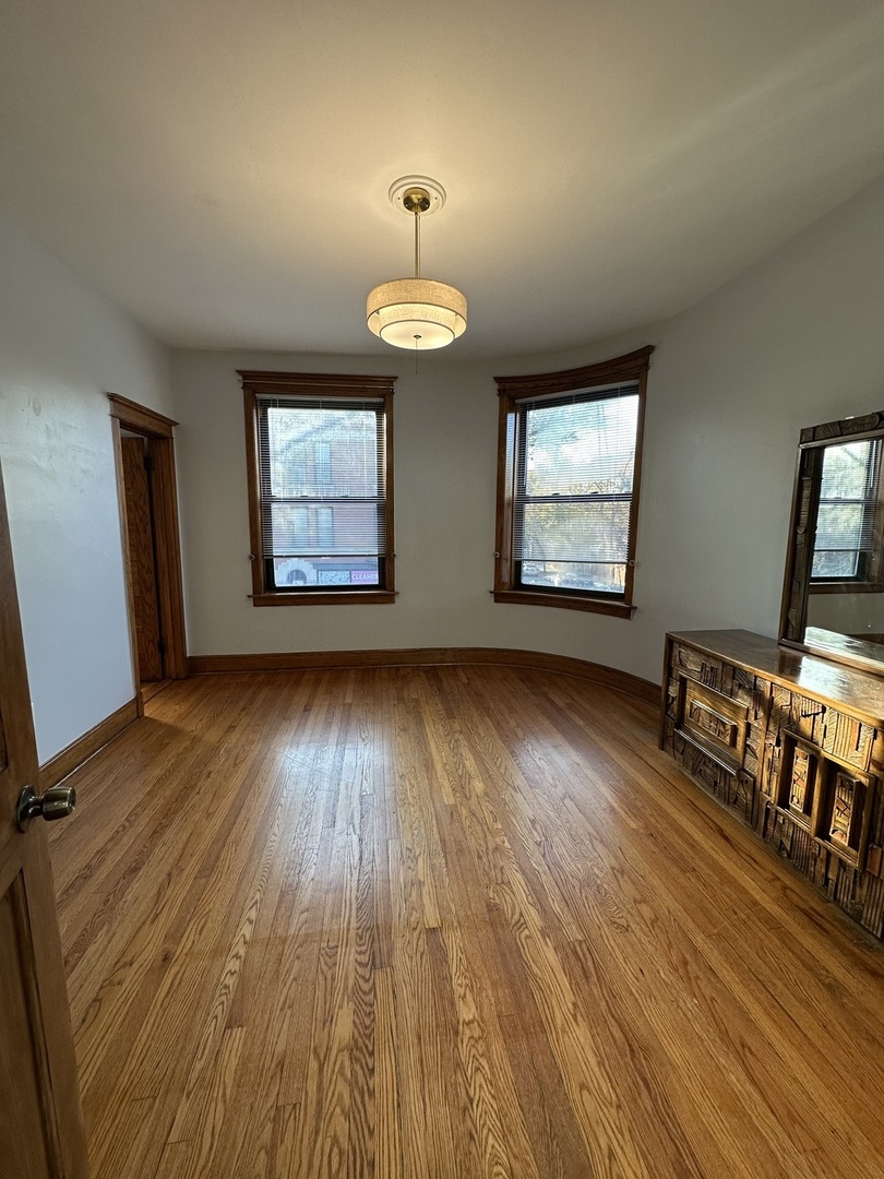 3759 N Damen Avenue #2, Chicago, IL 60618