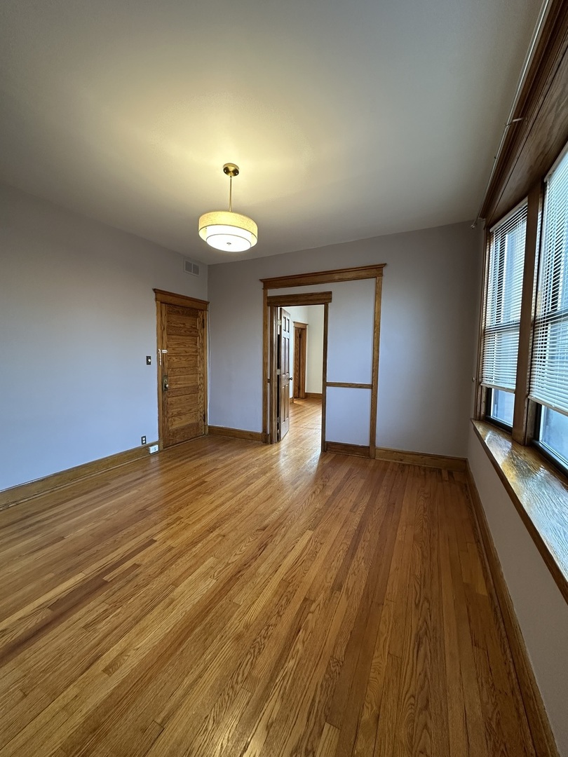 3759 N Damen Avenue #2, Chicago, IL 60618