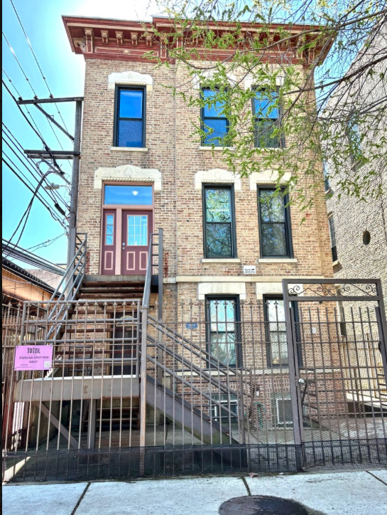1819 W Evergreen Avenue #1, Chicago, IL 60622