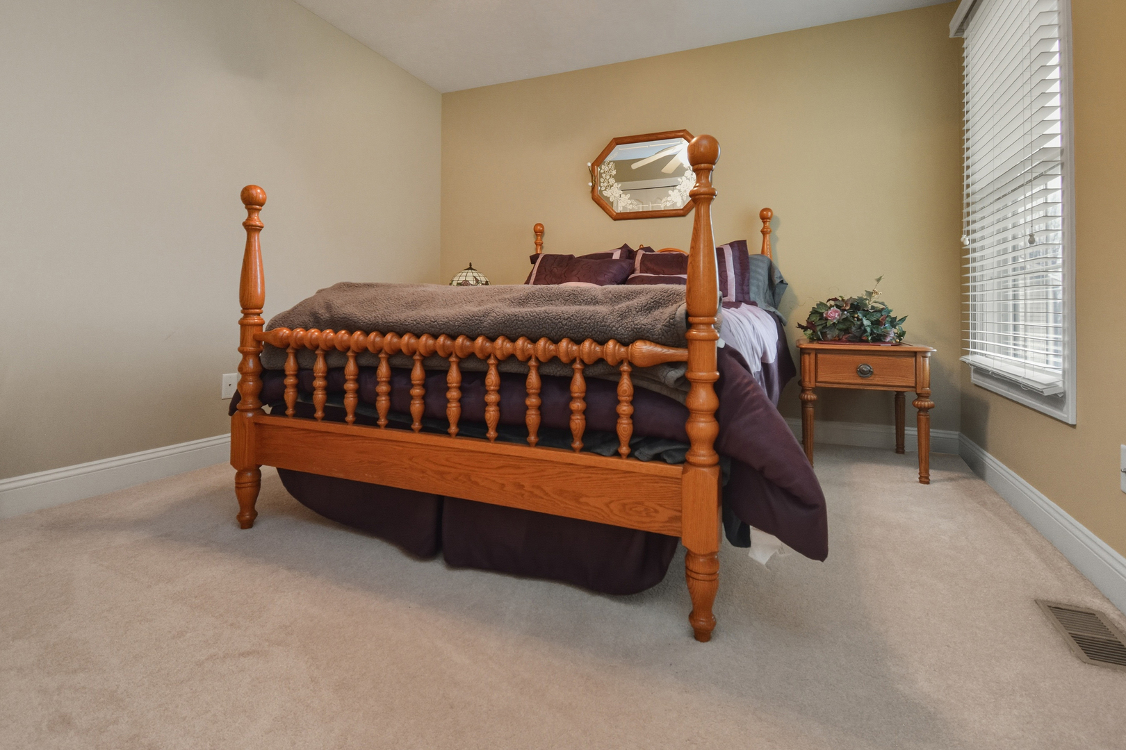 10 Deerfield Court, Bloomington, IL 61705