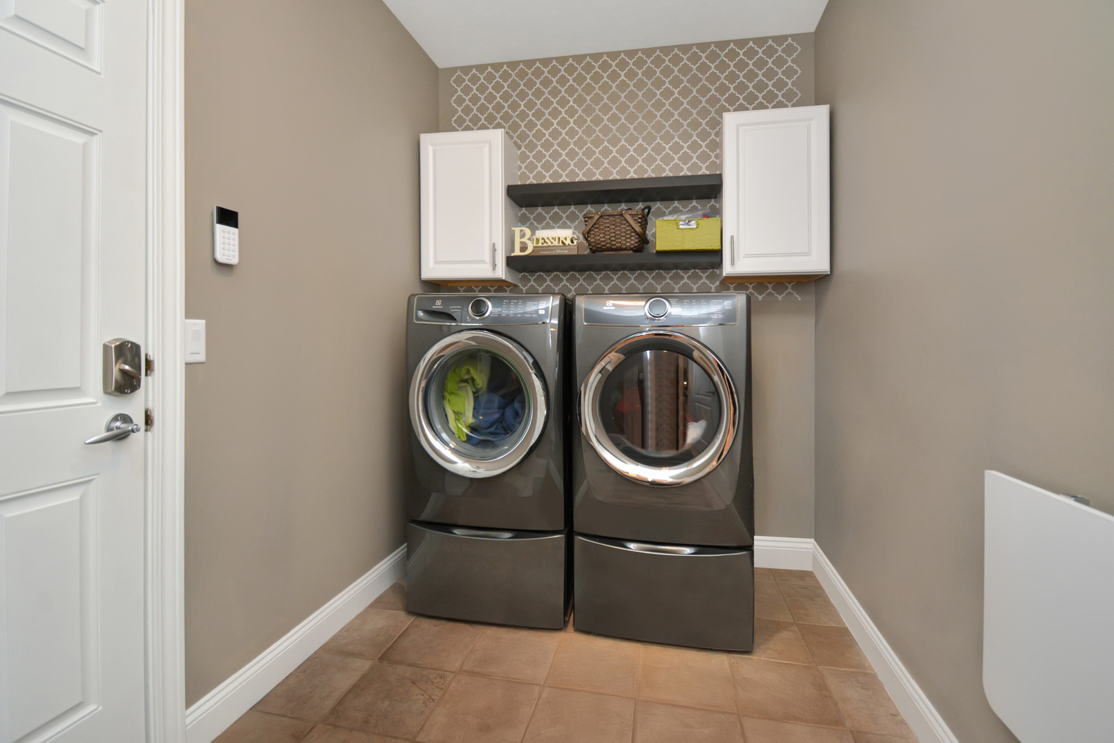 10 Deerfield Court, Bloomington, IL 61705