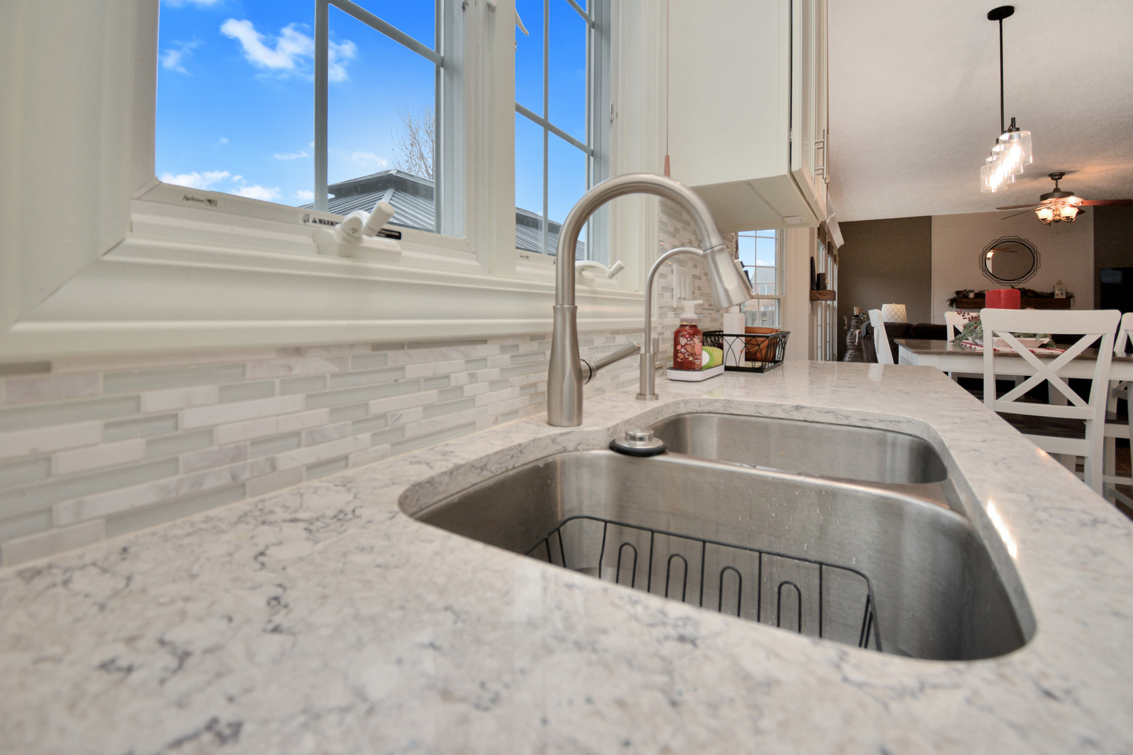 10 Deerfield Court, Bloomington, IL 61705