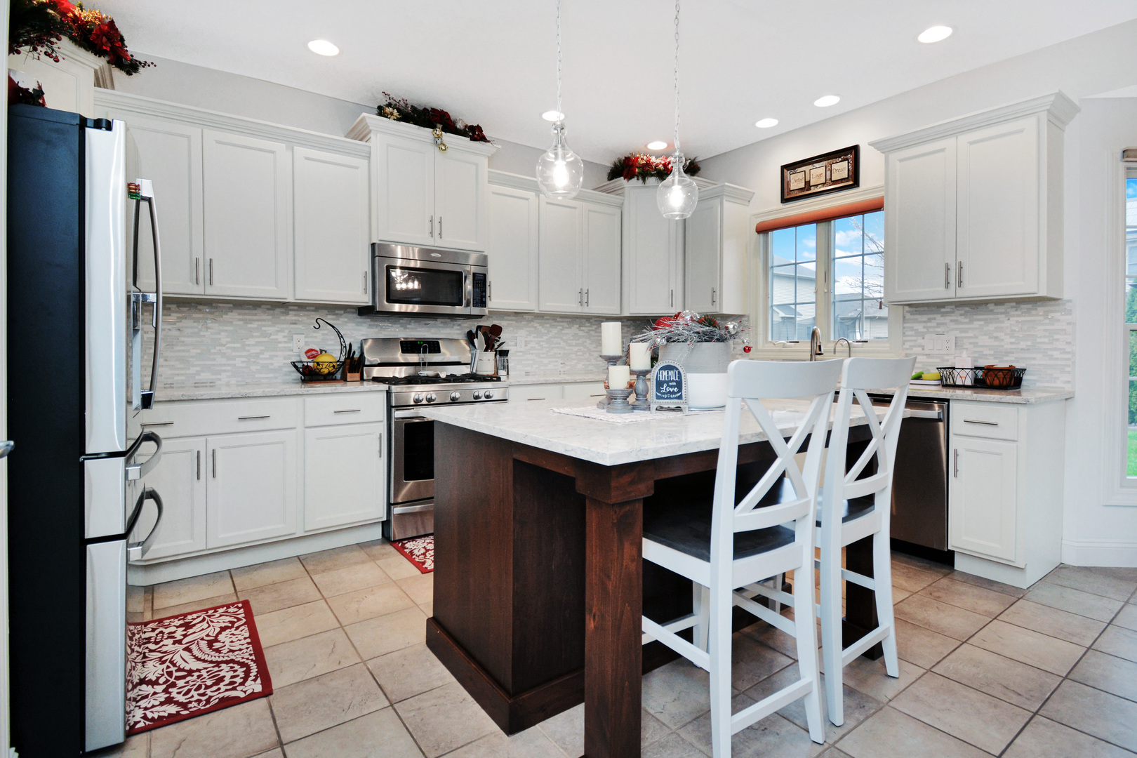 10 Deerfield Court, Bloomington, IL 61705