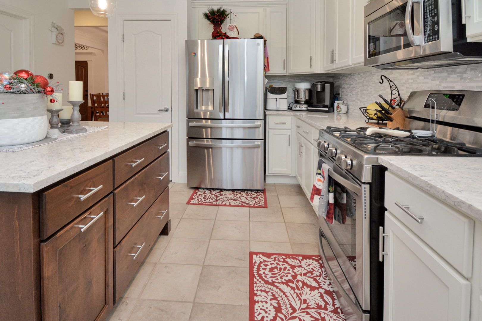 10 Deerfield Court, Bloomington, IL 61705