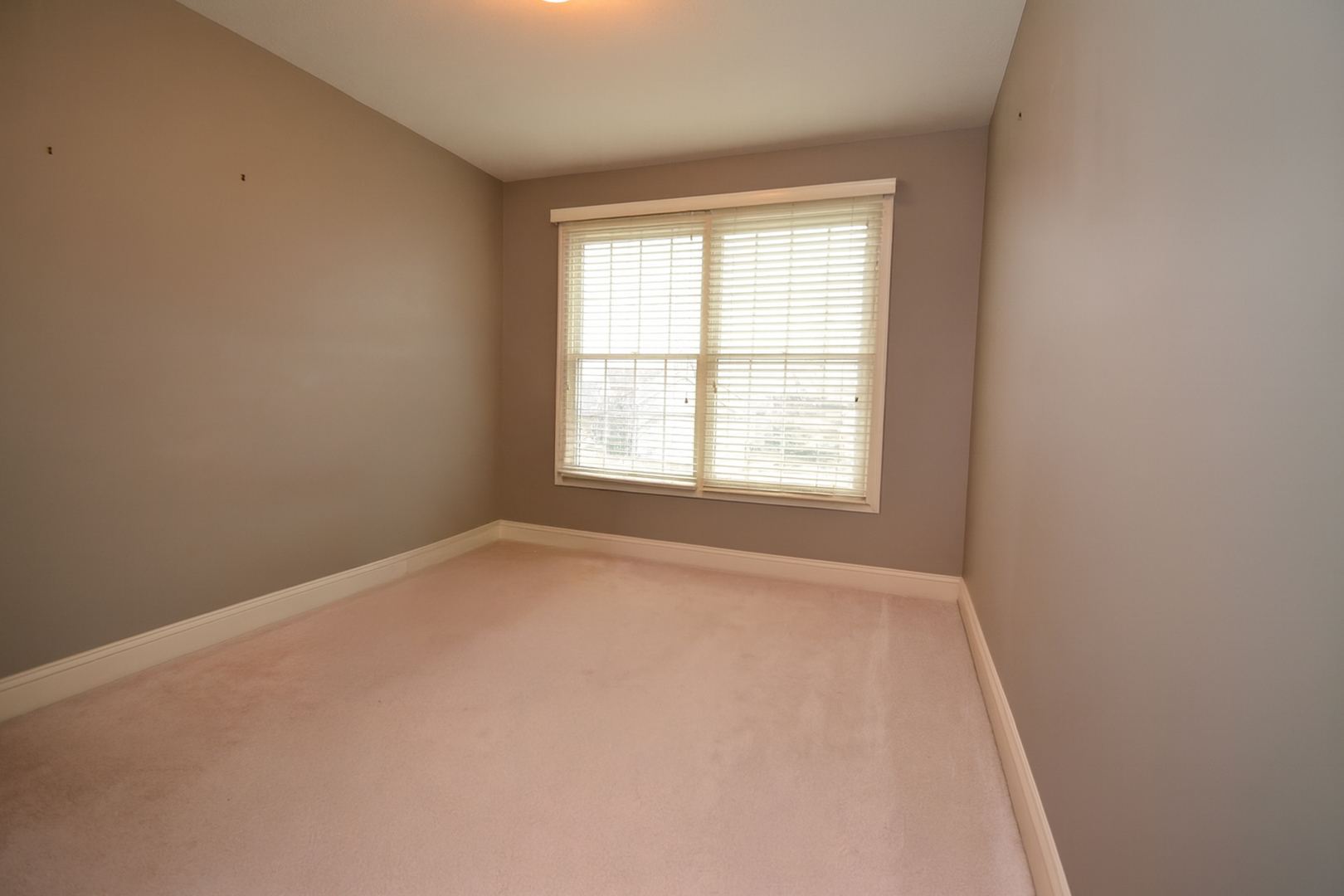 10 Deerfield Court, Bloomington, IL 61705