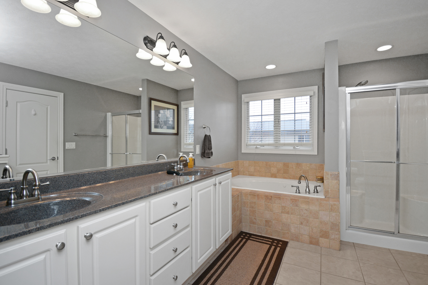 10 Deerfield Court, Bloomington, IL 61705