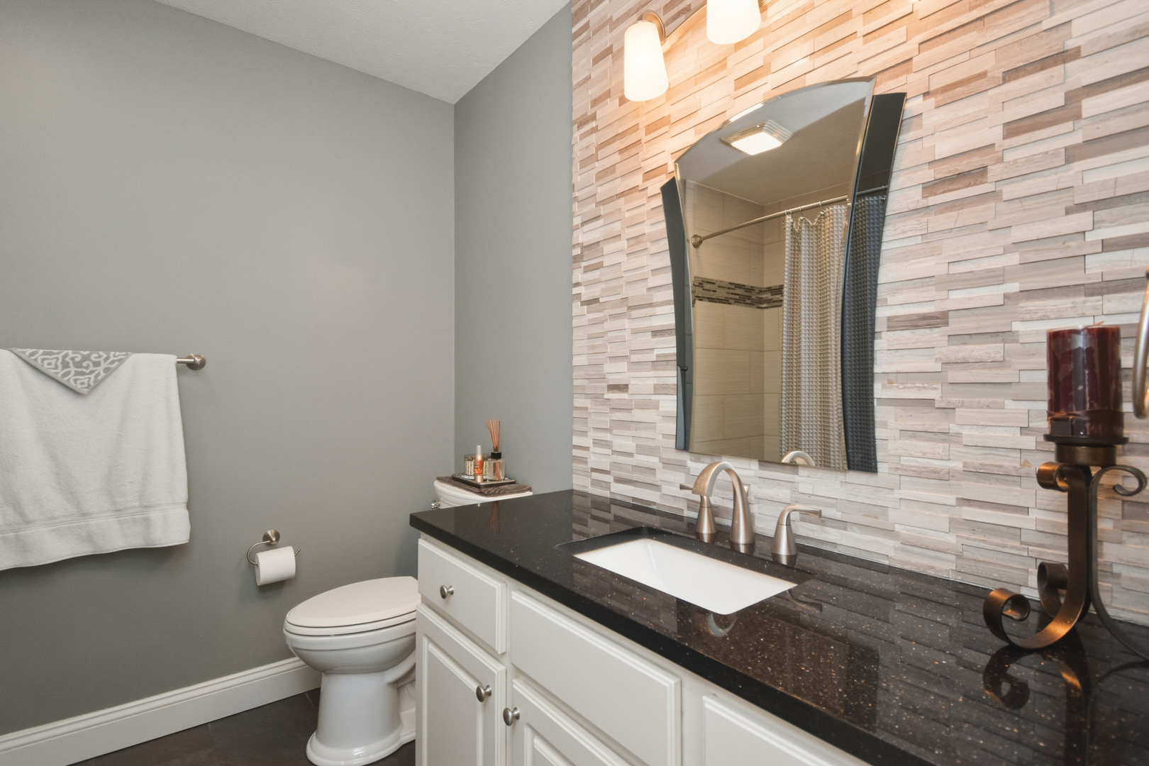 10 Deerfield Court, Bloomington, IL 61705