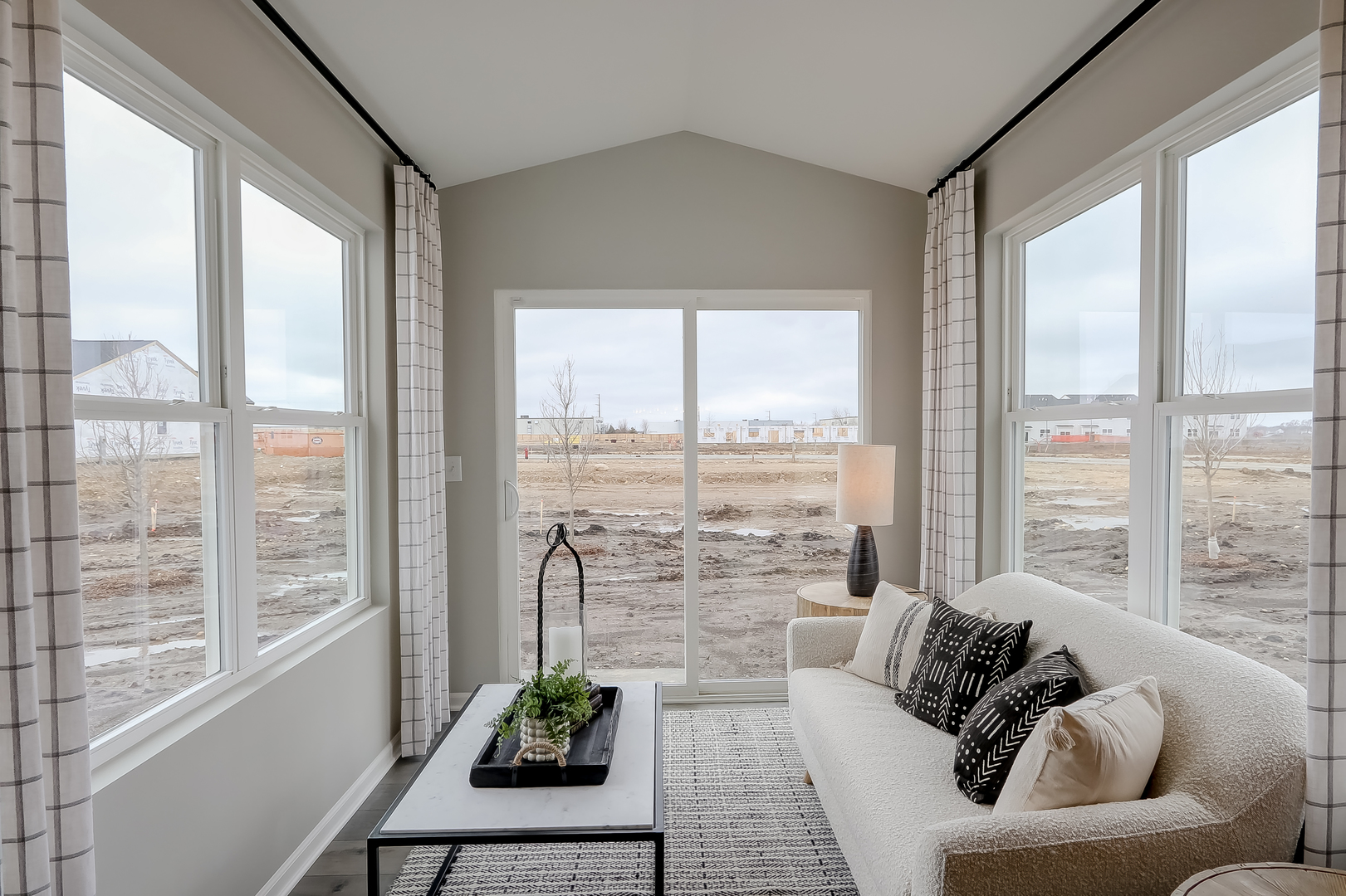 230 Piper Glen Avenue, Oswego, IL 60543