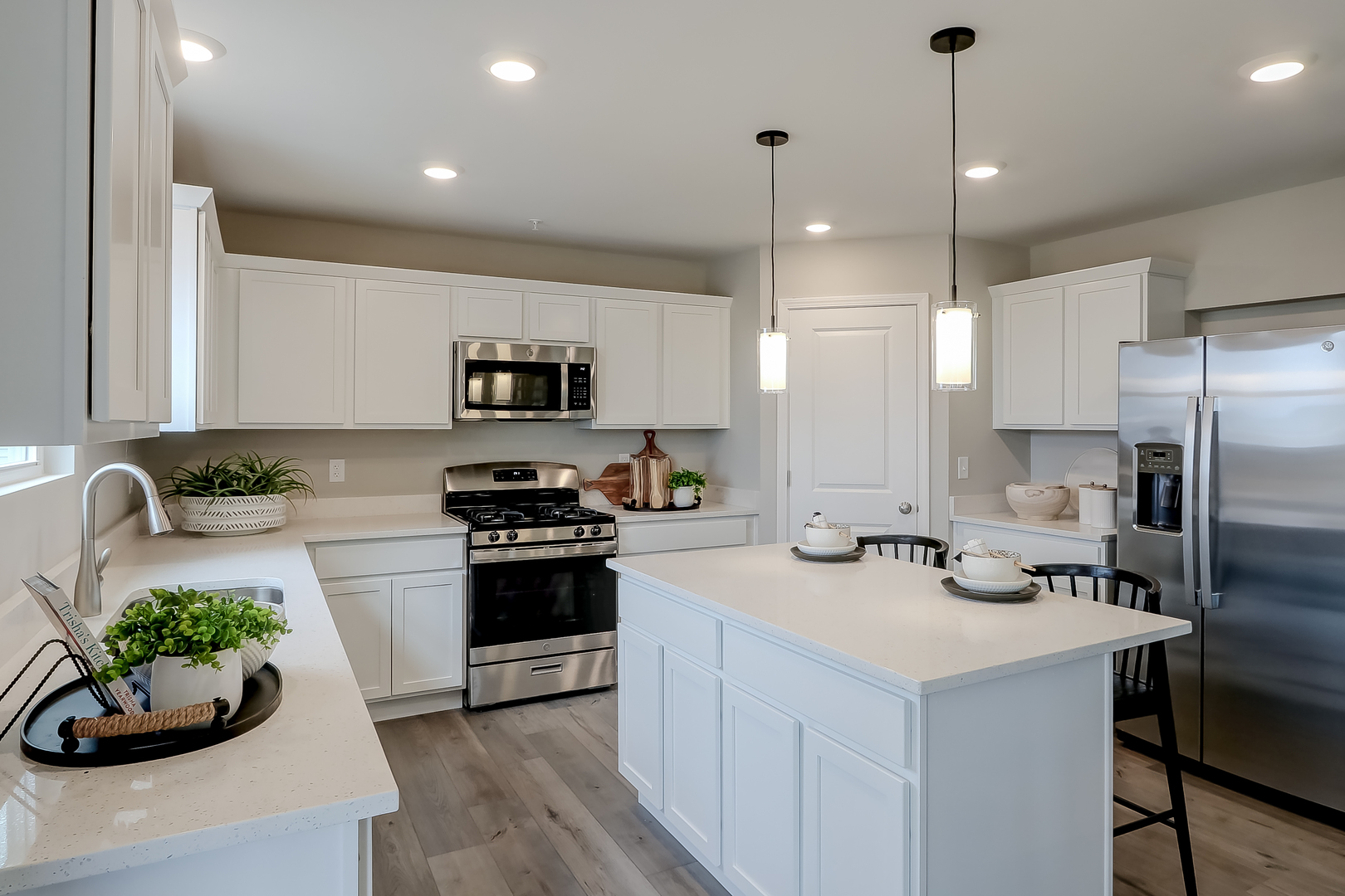 230 Piper Glen Avenue, Oswego, IL 60543