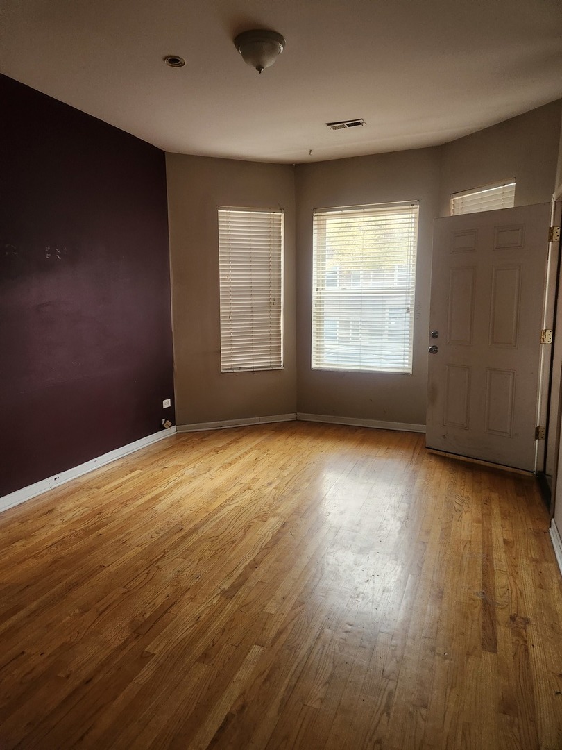 3342 W Crystal Street, Chicago, IL 60651