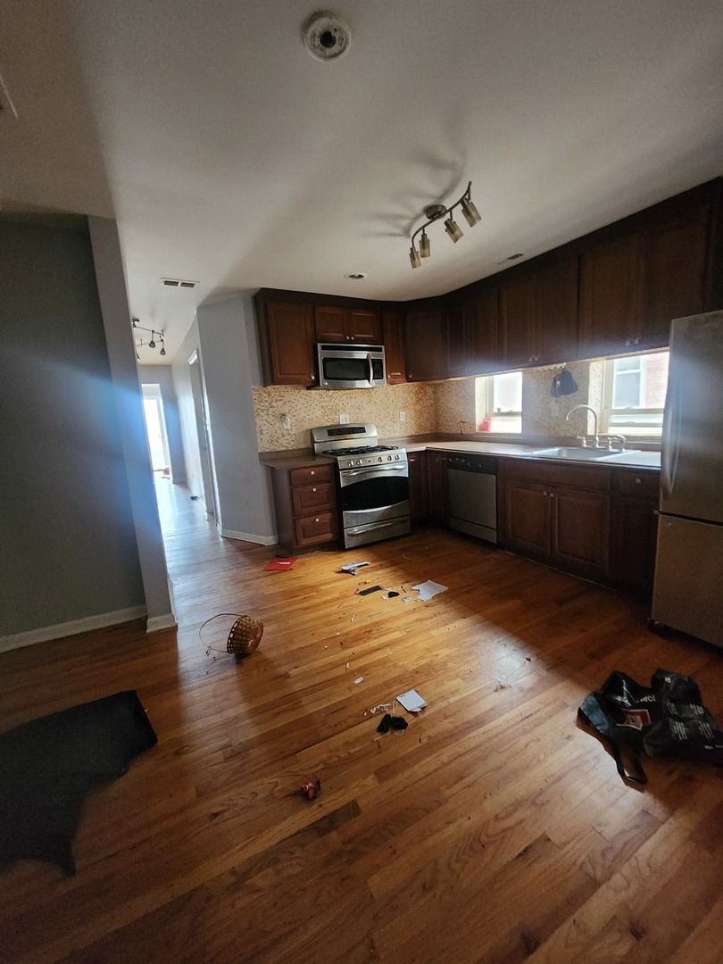 3342 W Crystal Street, Chicago, IL 60651