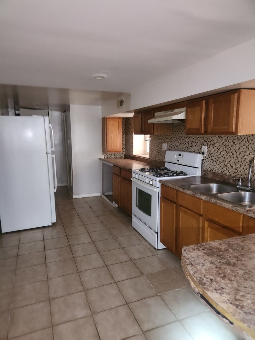 3342 W Crystal Street, Chicago, IL 60651