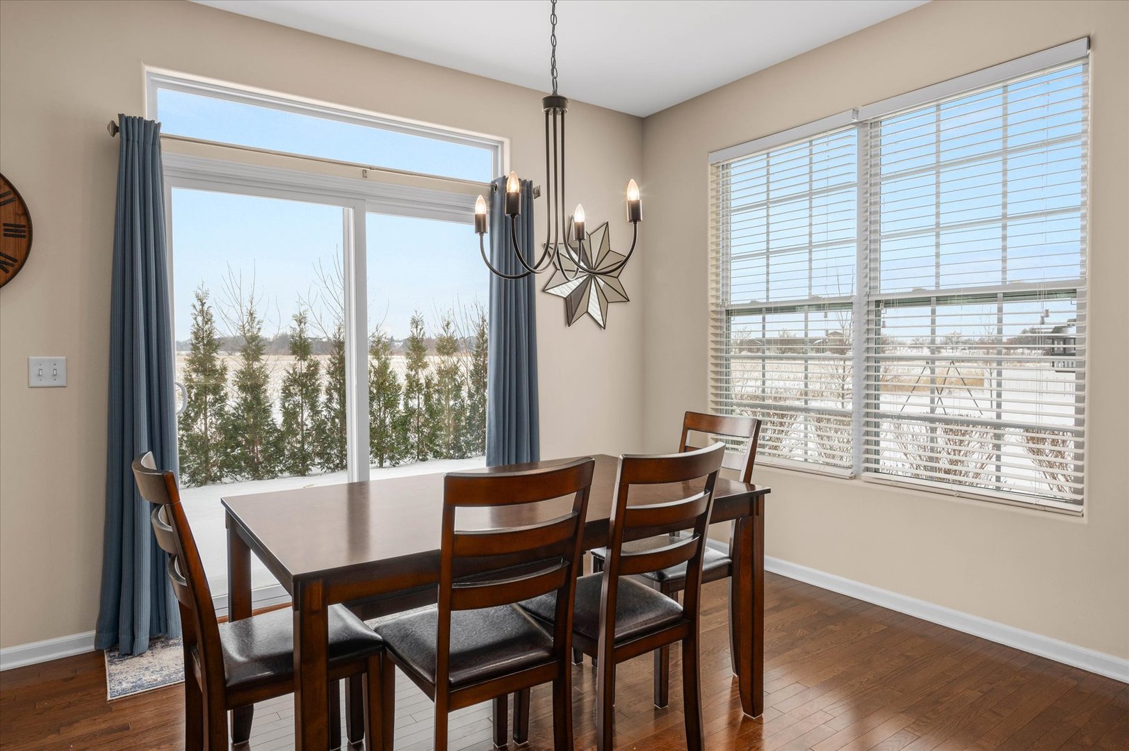 1037 N Carly Circle, Yorkville, IL 60560