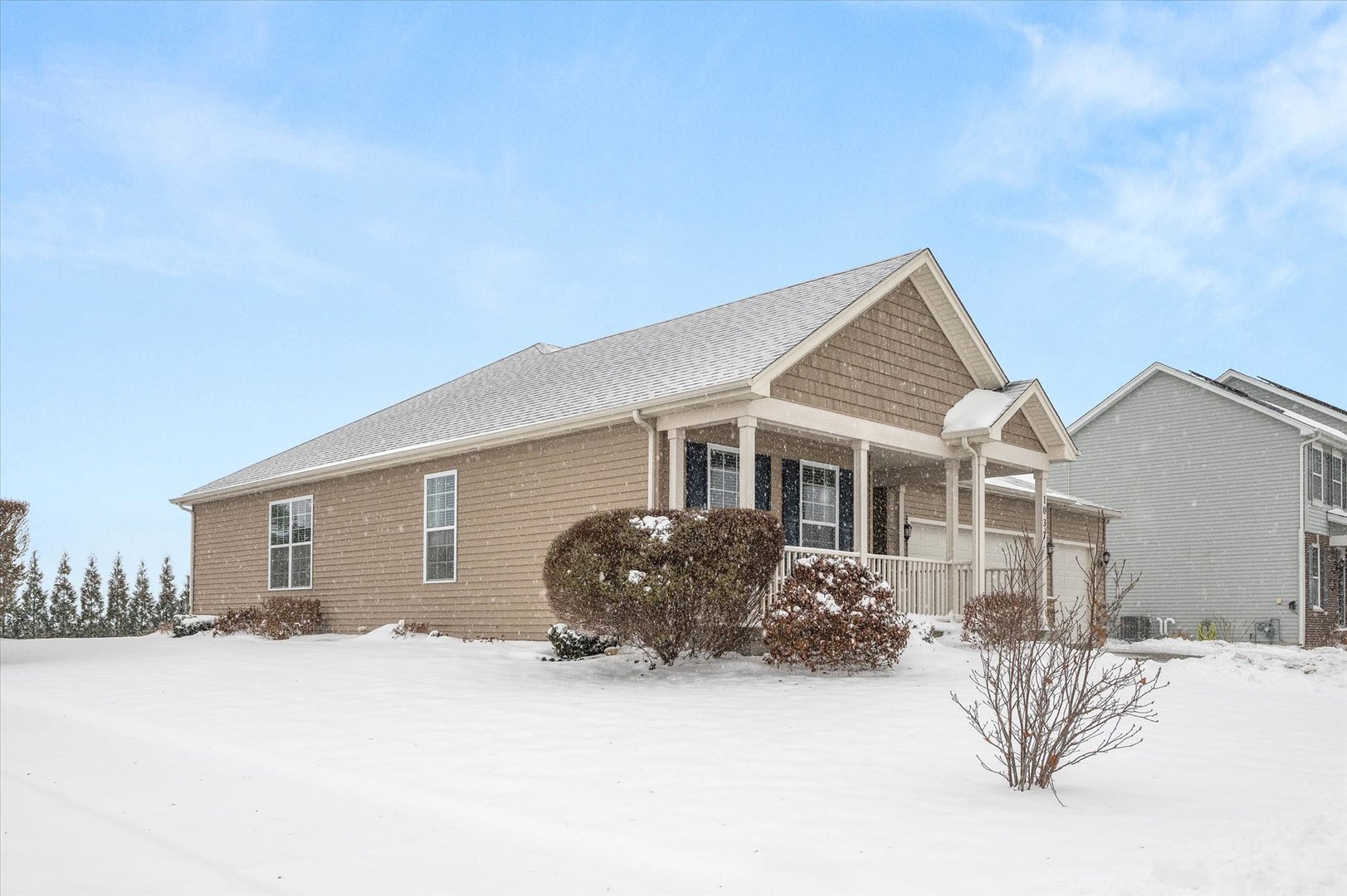 1037 N Carly Circle, Yorkville, IL 60560