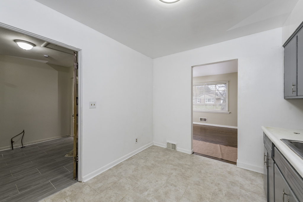 922 Landon Avenue, Winthrop Harbor, IL 60096