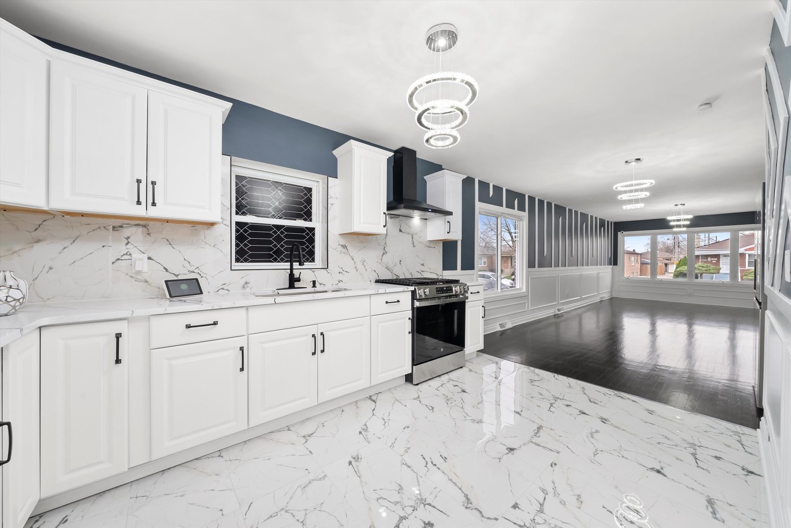 3542 W 77th Street, Chicago, IL 60652