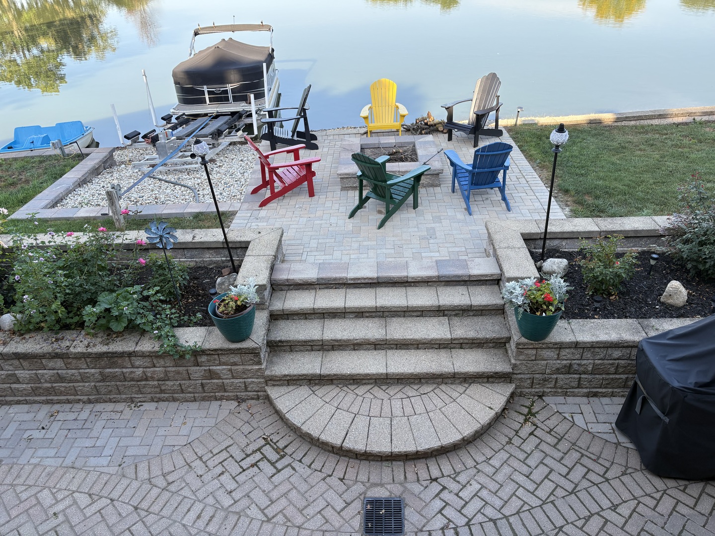 2830 S Briarwood Drive, Arlington Heights, IL 60005