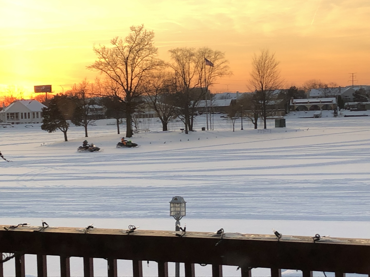 2830 S Briarwood Drive, Arlington Heights, IL 60005