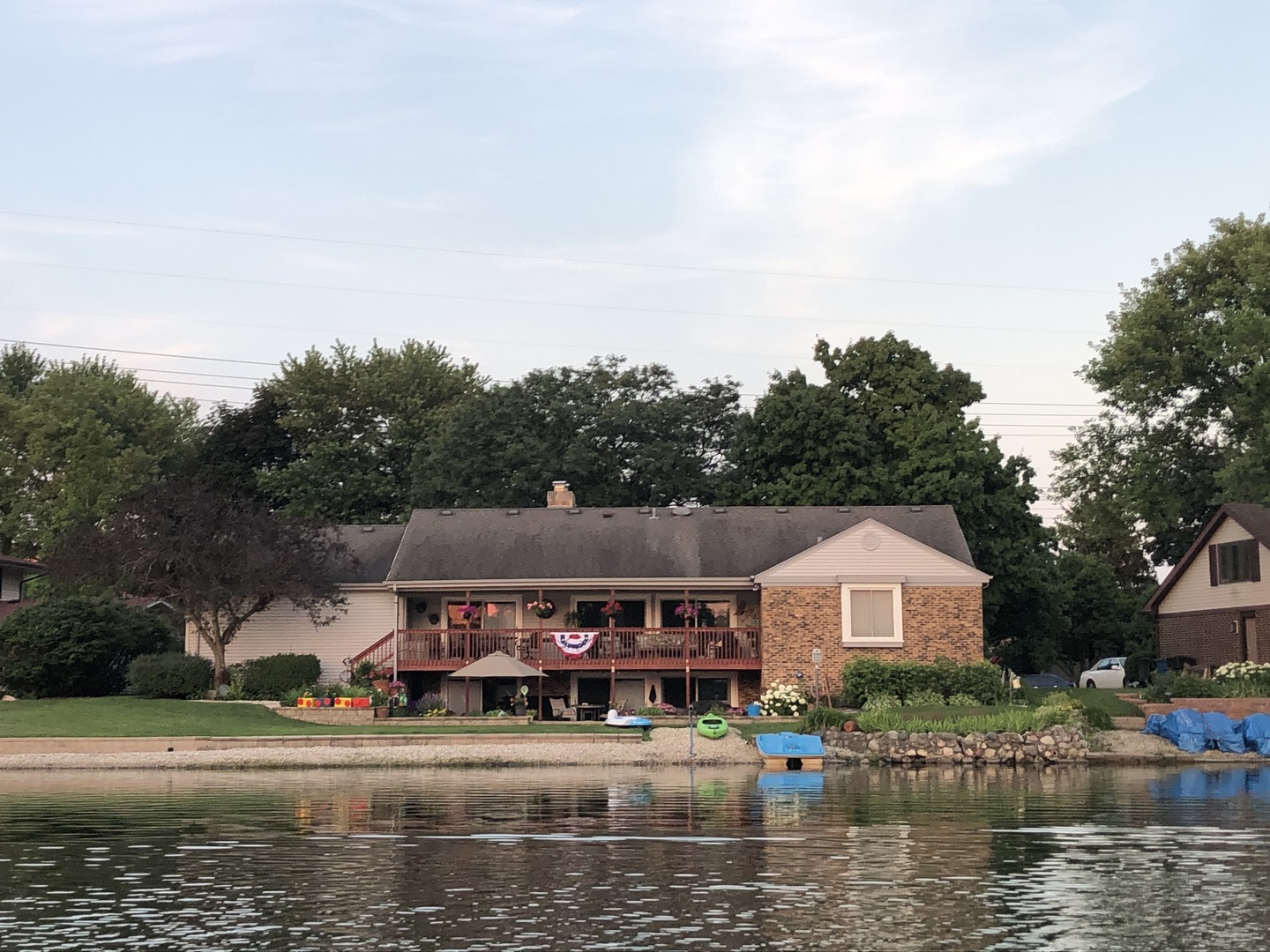 2830 S Briarwood Drive, Arlington Heights, IL 60005