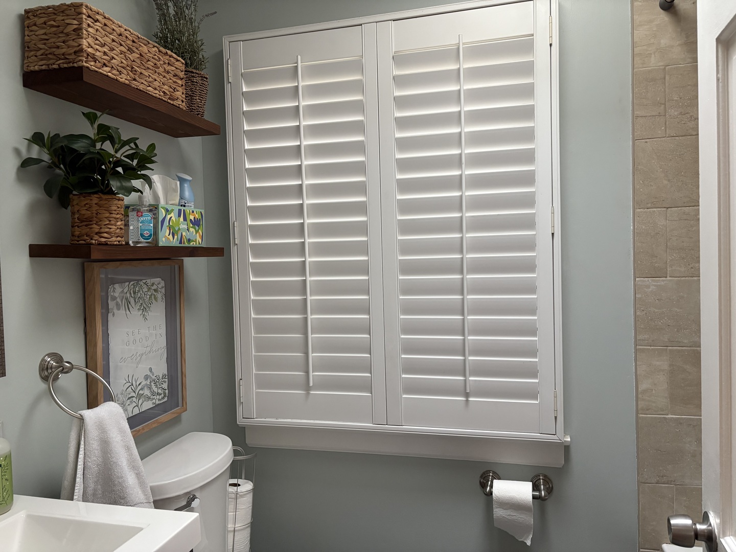 2830 S Briarwood Drive, Arlington Heights, IL 60005