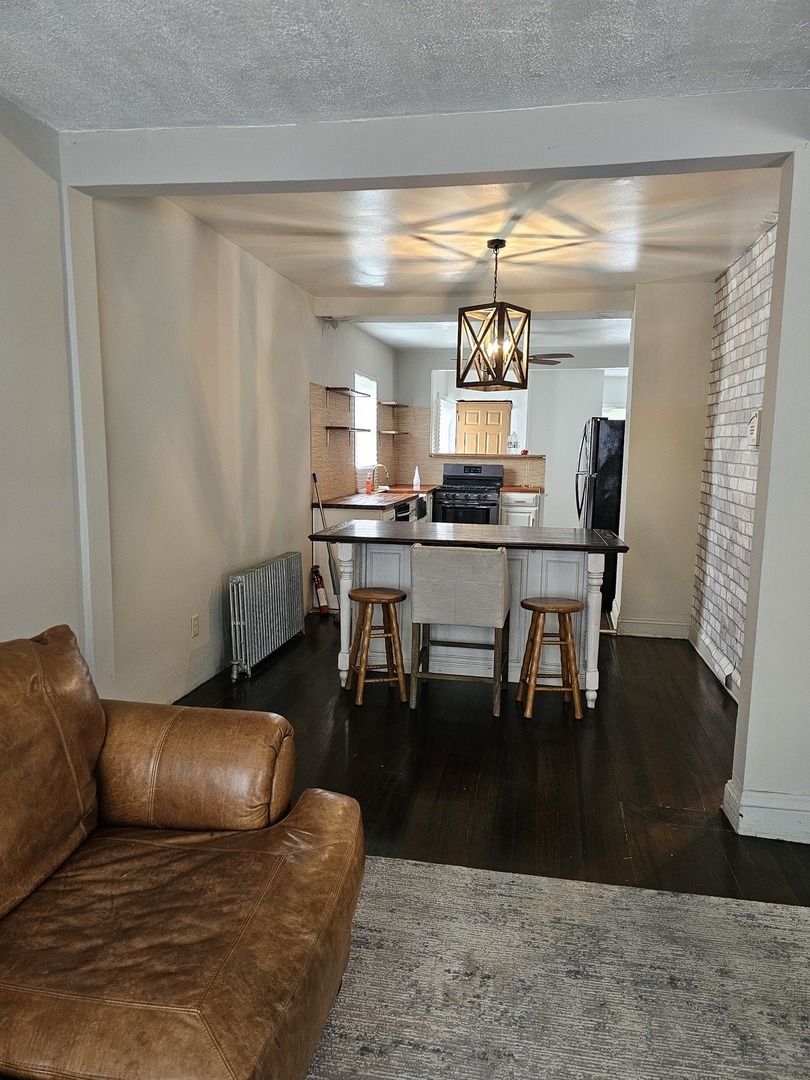 15354 5th Avenue, Phoenix, IL 60426