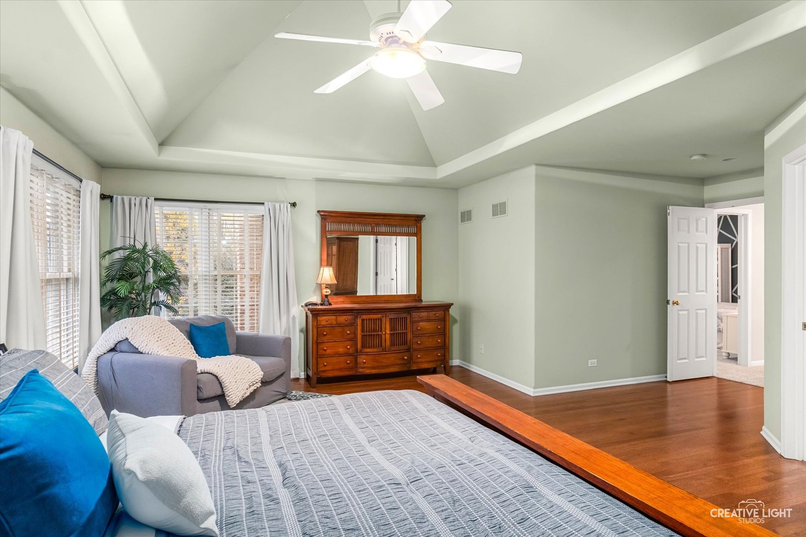 2543 Dewes Lane, Naperville, IL 60564