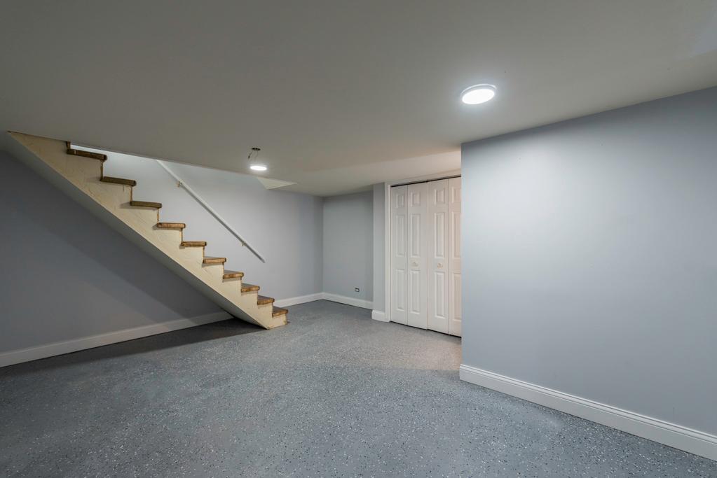 308 W Greenwood Avenue, Waukegan, IL 60087