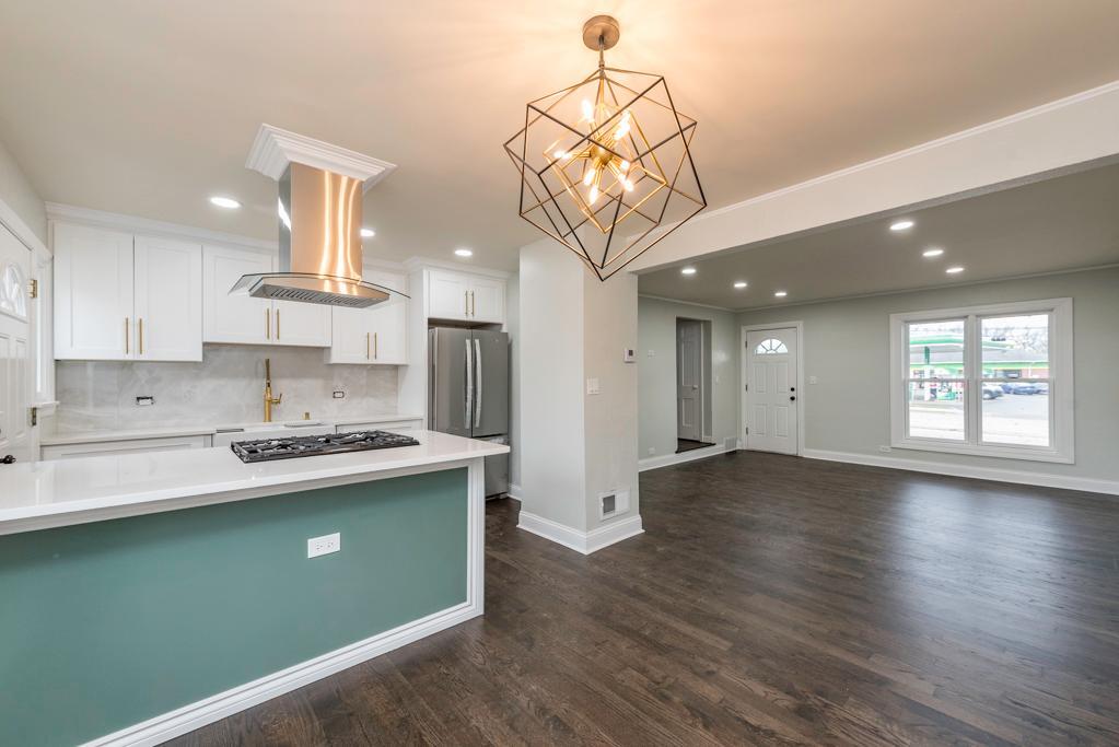 308 W Greenwood Avenue, Waukegan, IL 60087