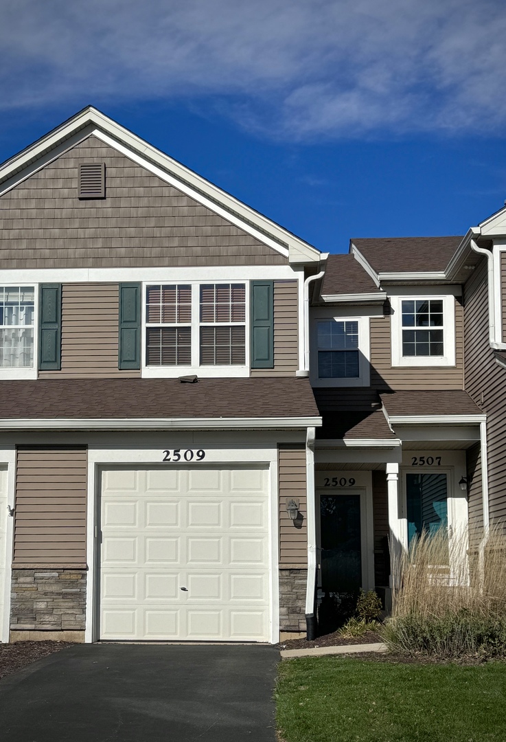 2509 Oneida Lane, Naperville, IL 60563