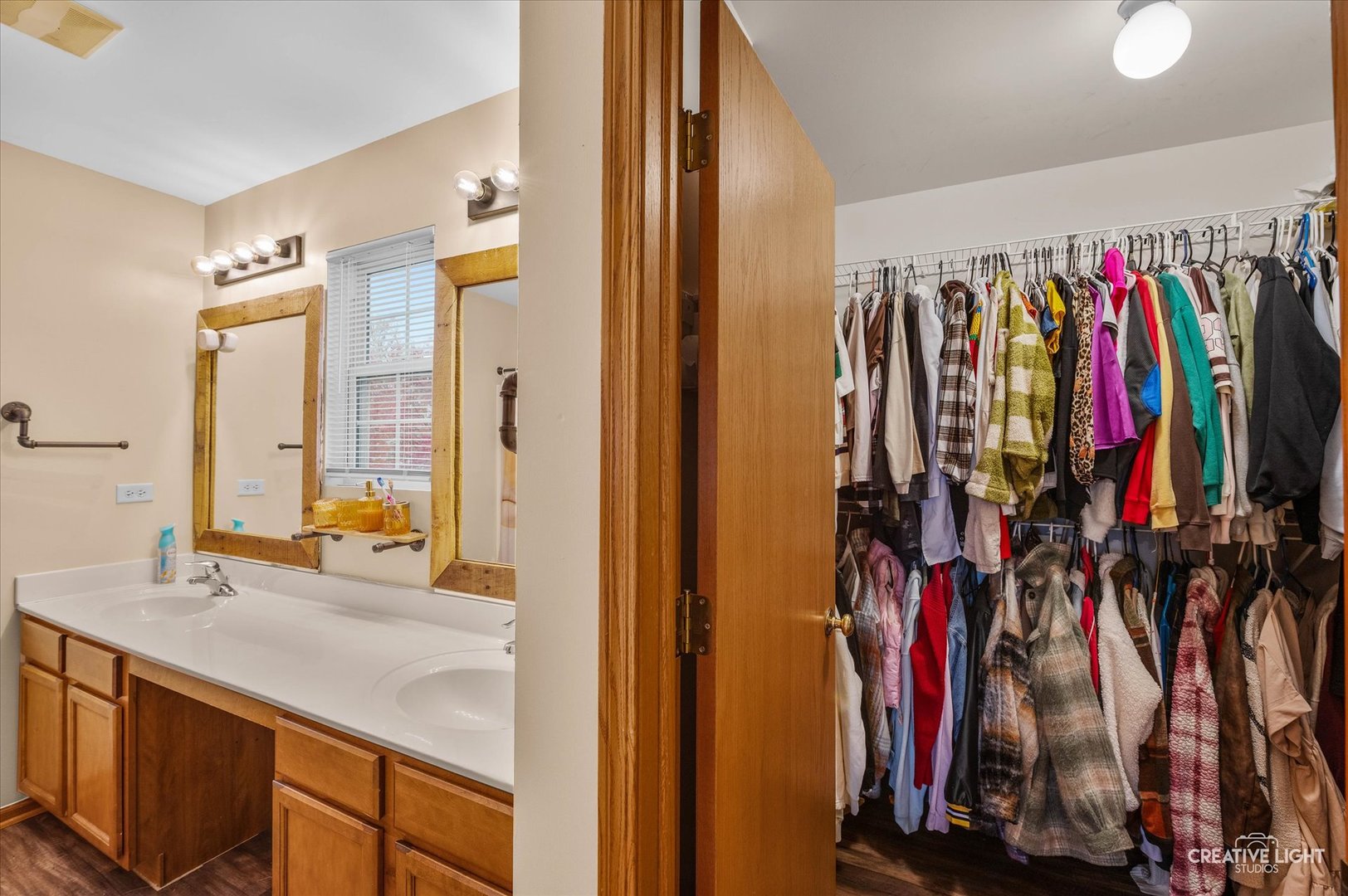 2406 Brush Hill Circle, Joliet, IL 60432